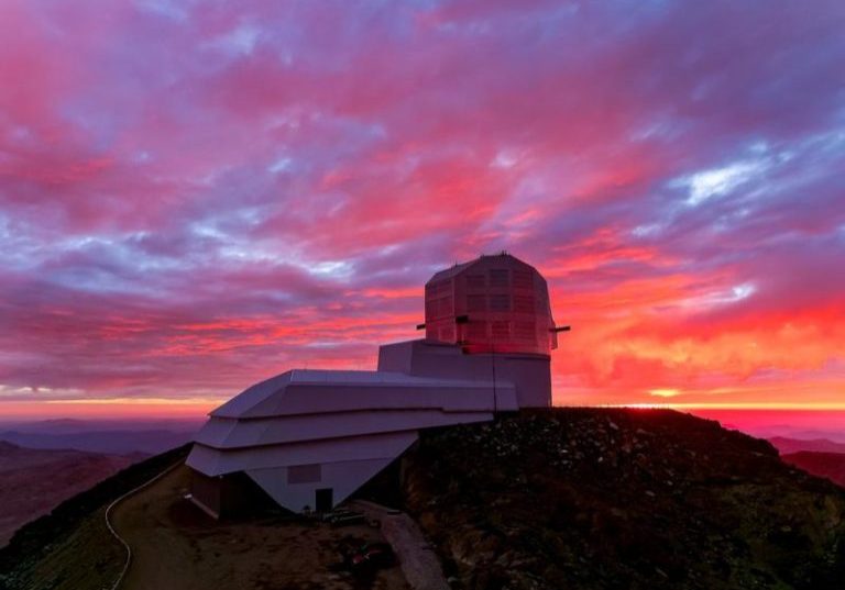 observatoire vera rubin couché de soleil